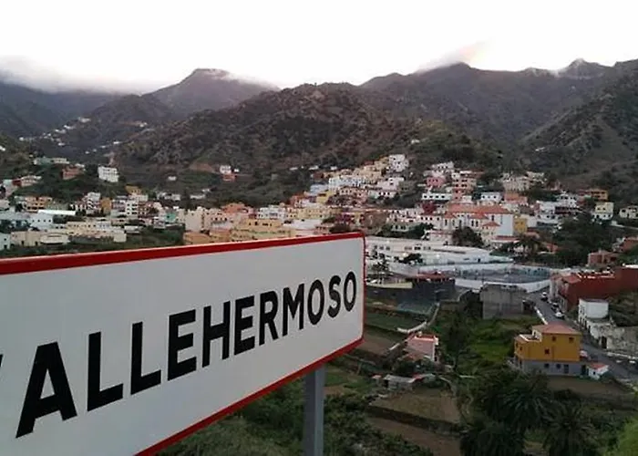 Rural Triana فندق فاليهيرموسو