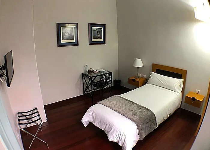 فندق Rural Triana 3*
