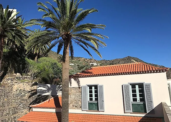 فندق Rural Triana 3*